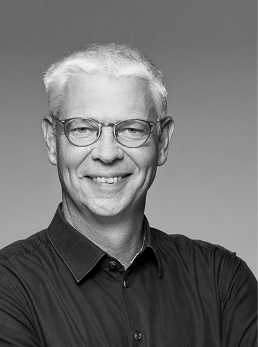 Schwarz-Weiß Porträt von Dr. Tilman Boehm, Medical